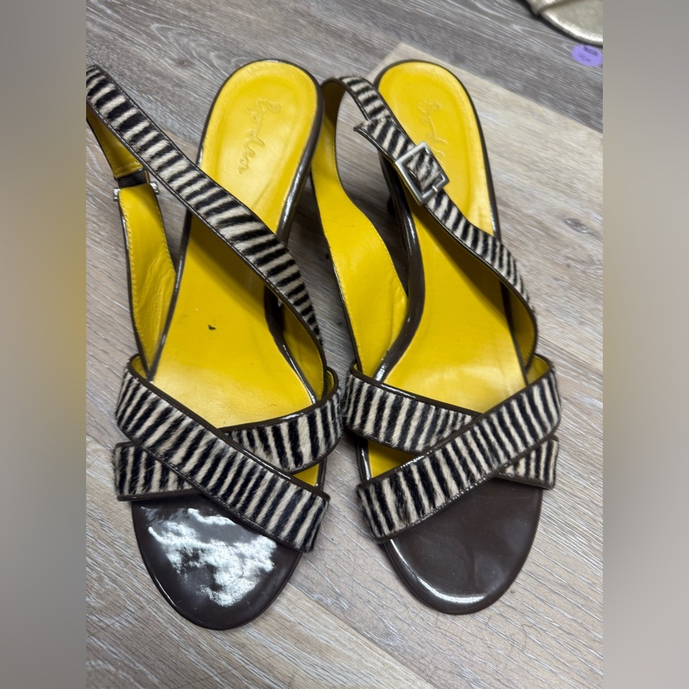Boden Animal Print Ankle Buckle Size EUR 42 Open Toe Yellow/Brown